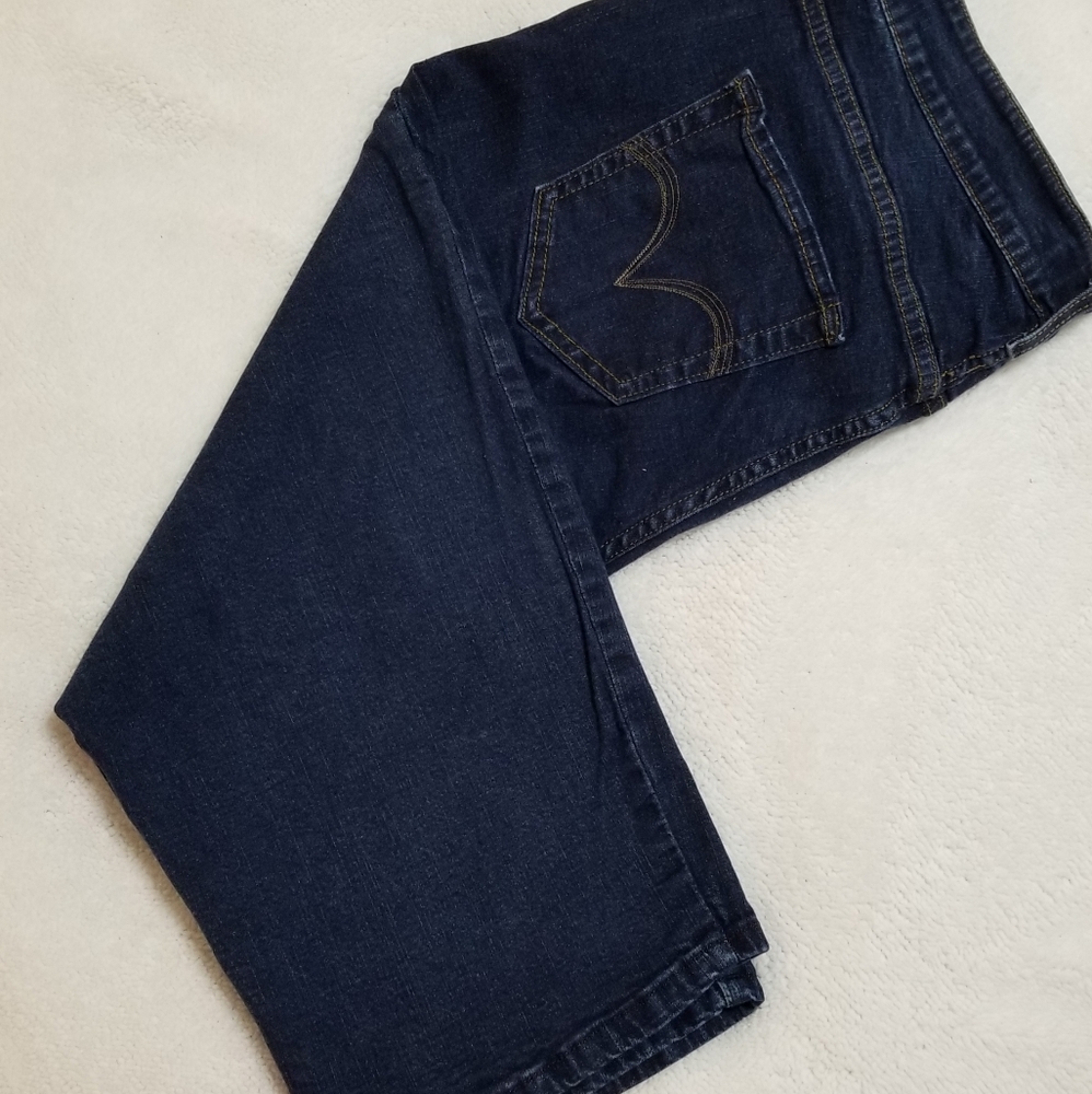 Levi's Dark Blue Cropped Ankle Jeans